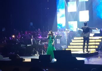 Tampil di Kisah Tjinta: A Tribute to Ivo Nilakreshna, Rossa Berhasil Lelang Lagunya hingga Rp 210&nbsp;Juta