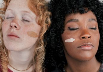 5 Cara Mengatasi Foundation Berubah Warna Lebih Gelap Setelah Pemakaian Beberapa Jam yang Perlu Kalian Tahu!