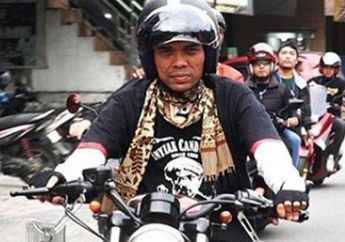 Hilang Bak Ditelan Bumi Setelah Kabar Perceraiannya Terkuak, Ustadz Kondang Ini Ternyata Asyik Plesiran ke Negeri Jiran Hingga Pamerkan Tunggangan Mewahnya!