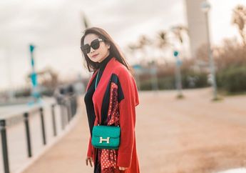 Fashionable Ketika&nbsp;Menyusuri Jalanan di Barcelona, Intip Outer Nagita Slavina Seharga Rp 69 Juta yang Sukses Curi Perhatian!
