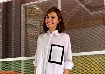 Mewah Bak Hunian Sultan, Intip Rumah Najwa Shihab yang Dilengkapi dengan Hiasan Kaligrafi dan Buku-buku hingga Miliki 3 Kolam Renang