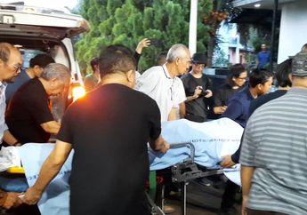 Begini Suasana Rumah Duka Saat Jenazah Istri Almarhum Chrisye Tiba
