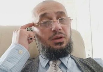 Blogger Ini Tewas dengan Leher Digorok dan Banyak Luka di Dadanya Setelah Berani Kritik Presiden Rusia Vladimir Putin Melalui Blog dan YouTube