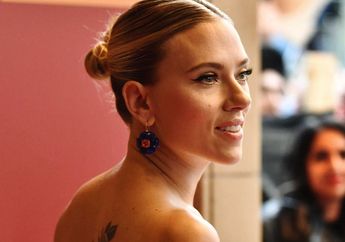 Gagal Bawa Pulang Piala Oscar 2020, Scarlett Johansson Tetap Tampil Cetar dengan Anting-anting Berlian Rp 28 Miliar!