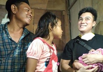 Ditinggal Mati Sang Istri, Sopir Angkot yang Ditemui Baim Wong Bawa Sang Bayi Kerja dan Memandikannya di Terminal Selagi Mangkal 