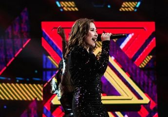 Tampil di Babak Spektakuler Show Top 4 Indonesian Idol, Prilly Latuconsina Tampil Anggun dengan Dress Hitam Menawan