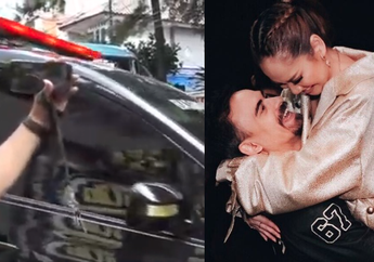 Jenazah Ashraf Sinclair Dibawa Dengan Ambulans Hitam, Diiringi Bunga Citra Lestari yang Ada di Mobil Depan