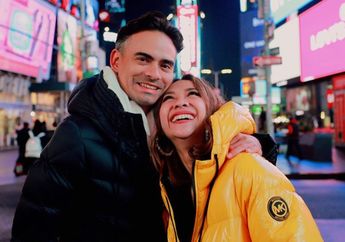 Unggah Foto Ashraf Sinclair yang Tersenyum Padanya, Adam Sinclair: Senyum yang Membuatmu Yakin Bisa