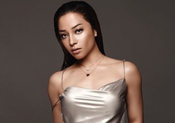 Karantina di Rumah, Tampilan Seksi Nikita Willy Pakai Sport Bra Saat Pole Dance Curi Perhatian!