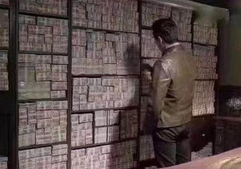 Berkedok Tinggal di Rumah Kecil, Siapa Sangka Diding Rumah Itu Terbuat Dari Tumpukan Uang Hasil Korupsi Hingga Jumlahnya Berton-ton!