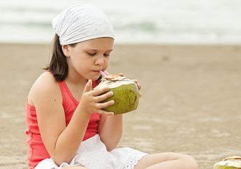 Atasi Berbagai Permasalahan Kesehatan Anak dengan Air Kelapa, Salah Satunya untuk Pencernaan