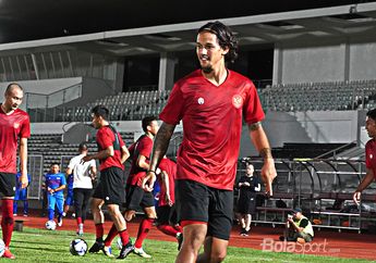 Terima Pinangan Persis Solo, Ini Alasan Irfan Bachdim Mau Turun Kasta