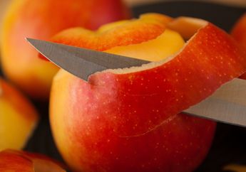 5 Arti Mimpi Mengupas Buah Apel, Ternyata Jadi Pertanda Pembersihan Diri dalam Hal Ini, Simak Penjelasannya