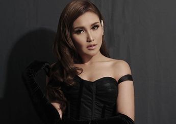 Pamer Bahu Putih Mulus, Style Kece Ayu Ting Ting Banjir Pujian