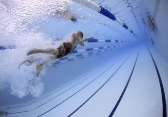 Komentar Dokter dan Seksolog Tanggapi Soal Perempuan Berenang Bareng Laki-laki Bisa Sebabkan Kehamilan