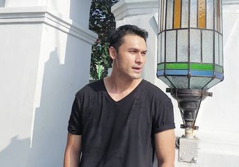 Upload Foto dengan Tatapan Tajam Setajam Silet, Indra Bruggman Auto Mencak-mencak Gegara Dengar Fitnah Keji di Medsos hingga Tulis Pesan Menohok Ini!