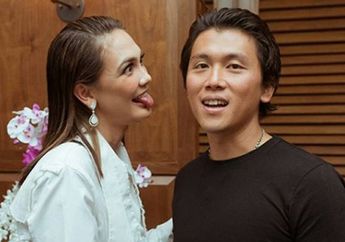 Pernah Tergila-gila dengan Luna Maya, Reino Barack Sempat Kepergok Datangi Rumah Mantan Ariel NOAH Sambil Bawa Koper Saat Masih Pacaran, Petugas Keamanan: Sekitar Jam 11 Malam