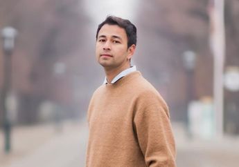 Sempat Bercita-cita Jadi Kiper dan Mengidolakan Peter Schmeicel, Raffi Ahmad Unggah Fotonya Sedang Jaga Gawang Lawan Singapura!