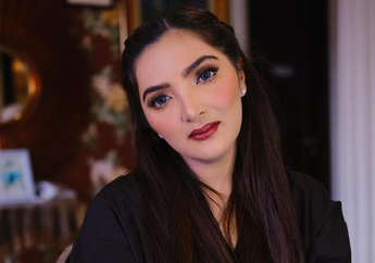 Tiada Angin Tiada Hujan, Ashanty Kejutkan Netizen dengan Pamer Foto dalam Balutan Hijab Sambil Tulis Pesan Sedih: Terlalu Banyak Duka di Tahun Ini...