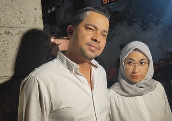 Sultan Djorghi dan Annisa Trihapsari Sambut Kedatangan Jenazah Ibunda Baim Wong di Rumah Duka