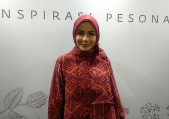 Tips Sederhana Tampil Elegan ala Meisya Siregar, Pakai Busana Etnik!