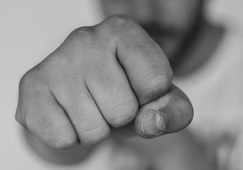 Seorang Pria Pukul Kepala Kades dengan Botol Bir, Pemicunya Ternyata Kejadian 14 Tahun Silam, 'Emosi Saya Tidak Terkontrol Lagi'