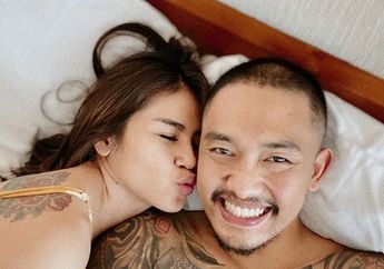 Pertama Kali Rayakan Anniversary Pernikahan Setelah 4 Tahun Jalani Biduk Rumah Tangga, Uus: Baru Ini Kita Bener-bener Ngerayain Berdua dan Tukeran Kado!