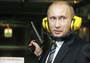 Mengejutkan, Putin Berikan Kesempatan Bagi Warganya untuk Runtuhkan Rezimnya, Dilihat Dari Stiker Anti-Putin di Seluruh Moskow Ini, Apakah Berhasil?