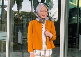 Siap Pulang Kampung ke Korea Selatan, Selebgram Ayana Moon Nekat Pakai Masker Lengkap dengan Jas Hujan Saat Tiba di Bandara Soekarno Hatta