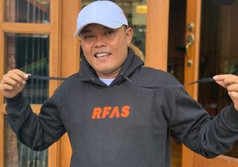 Terhalang Restu hingga Pernah Dikeroyok 6 Orang, Sule Sedih Kenang Perjuangan Cintanya untuk Dapatkan Lina Jubaedah: Saya Perjuangkan, Sampai Taruhannya Juga Nyawa!