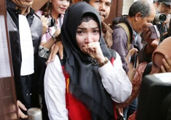 Bebas dari Penjara Tanpa Sambutan Ibunda, Roro Fitria Curhat Beratnya Hidup Setelah Ibunya Meninggal