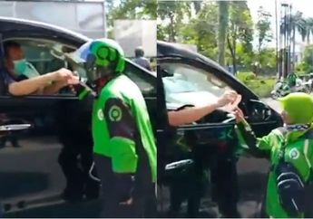 Dijuluki The Real Sultan, Pengendara Mobil Alphard Ini Bagi-Bagi Duit Rp 100 Ribu ke Driver Ojol di Tengah Pandemi Corona, Netizen: Bapak Ini Pasti Gak Pernah Pamer Saldo ATM!