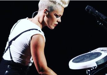 Sembuh dari Corona, Pink Sumbang  1,65 Miliar untuk Perawat dan Tenaga Medis