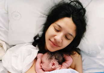 Melahirkan di Tengah Wabah Corona, Acha Sinaga Mendadak Ditelepon Rumah Sakit Untuk Periksa Kondisi Bayinya