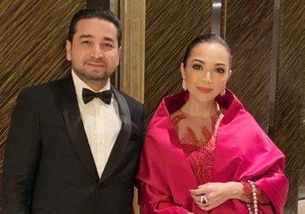 24 Tahun Nikahi Pesinetron Umar Lubis dan Tak Pernah Diterpa Gosip miring, Inilah Sosok Istri Umar Lubis yang Juga Adik Kandung Jennifer Jill, Cantik dan Awet Muda Bak ABG!