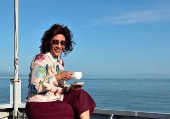 Napak Tilas Kehidupannya Saat Masih Jadi Menteri, Susi Pudjiastuti Bongkar Kisahnya Saat Kena Tegur hingga Dapat Surat Peringatan Gegara Pakai Sepatu Sandal Saat Bertugas: padahal Mereknya Prada, lho!