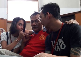 Usai Limpahkan Berkas Perkara di Kejari Jakarta Selatan Atas Kasus Narkotika, Tio Pakusadewo Dikembalikan Lagi ke Polda Metro Jaya