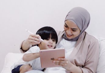 Tak Pernah Kehabisan Ide Seru Bersama Anak di Rumah Selama Pandemi Corona, Ayudia Bing Slamet: Jangan Pernah Takut Bosan