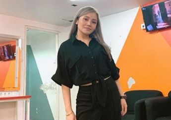 Dituding Egois Setelah Kedapatan Pakai Sarung Tangan Lateks Saat Belanja ke Supermarket, Mawar AFI Beri Sanggahan: Jan Suudzon, Nggak Baek!