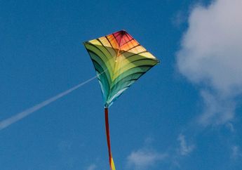 Jadwal Belajar dari Rumah Kali Ini, Yuk Kita Membuat Layang-layang dengan Cara Mudah!