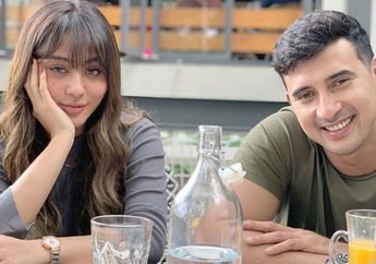 Pemotretan dengan Pakai Handuk Kimono di Tengah Pandemi Corona, Ali Syakieb dan Margin Wieheerm Lakukan Foto Prewedding ?