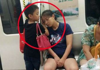 Viral Foto Bocah Laki-laki menjadi 'Bantal Darurat' untuk Ibunya yang Kelelahan di Kereta