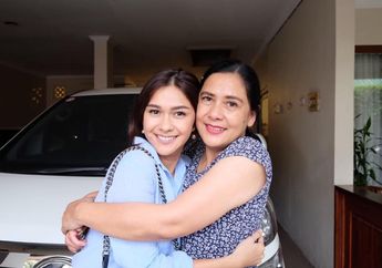 Bak Pinang Dibelah Dua, Nana Mirdad Pamerkan Wajah Cantik Paripurna Lidya Kandou yang Masih Cantik Kinyis-kinyis, Istri Andrew White: di Saat Aku Usia 58 Tahun Nanti Aku Pengen Terlihat Seperti Mama!