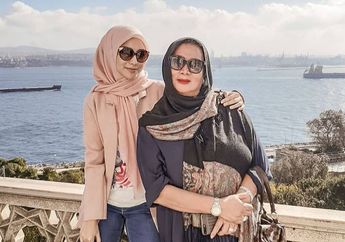 Jarang Terekspos, Intip Wajah Ibunda Citra Kirana yang Awet Muda, Asli Cantik Banget!