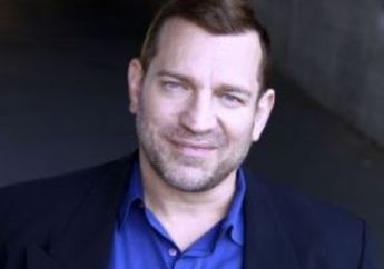 Diduga Alami Serangan Jantung Usai Tersengat Listrik 220 Volt, Bintang Film Indiana Jones Dimitri Diatchenko Meninggal Dunia di Usia 52 Tahun  &nbsp;