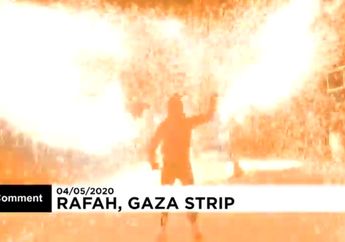 Tak Kehilangan Keceriaan Ramadhan 2020 Meski di Tengah Jalur Gaza, Pemuda-Pemuda Ini Mainkan Kembang Api yang Tak Biasa