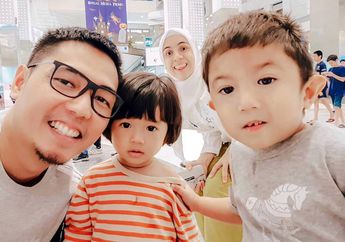 Rela Berbagi Tugas dengan Nycta Gina, Rizky Kinos Alih Peran sebagai Tukang Masak di Rumah: Sebesar Apa pun Usahanya, yang Penting Usaha