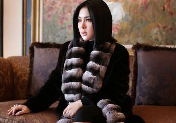 Seolah Minta Pertolongan di Tengah Serangan Teror Masa Lalu dari Sang Ayah Angkat, Syahrini: Yang Tercinta Mama Doanya Paling Mustajab