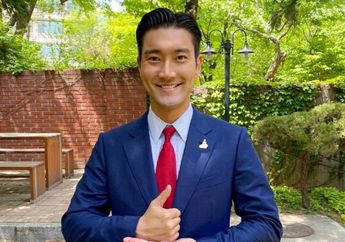 Ramahnya Siwon Super Junior Saat Syuting Iklan di Indonesia, Peluk Satu Per Satu Kru hingga Bagi-bagi Snack Gratis!