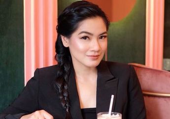 Bukan Hanya Jadi Tempat Tinggal, Hunian Mewah Titi Kamal Berhasil Disulap jadi Kebun Bunga yang Indah, Asri Banget!